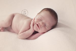 shayleigh photography happy newborn 4